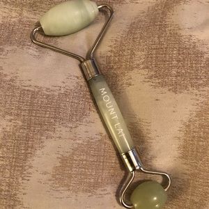 Mount Lau Jade roller